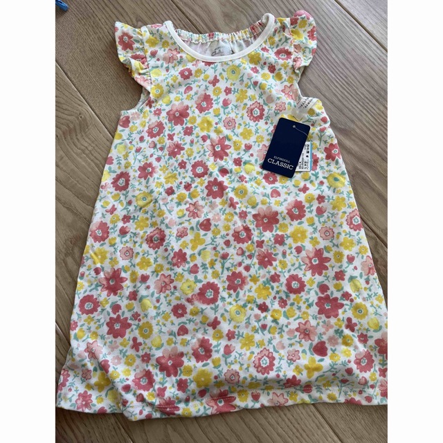 新品　西松屋　ワンピース　95 キッズ/ベビー/マタニティのキッズ服女の子用(90cm~)(ワンピース)の商品写真