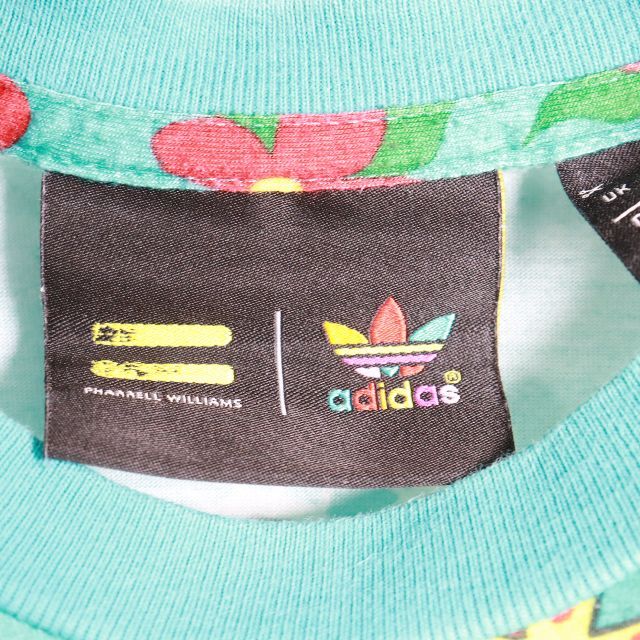 adidas(アディダス)のAdidas アディダス Ｔシャツ　グリーン柄 ロゴ　Ｍ レディースのトップス(Tシャツ(半袖/袖なし))の商品写真