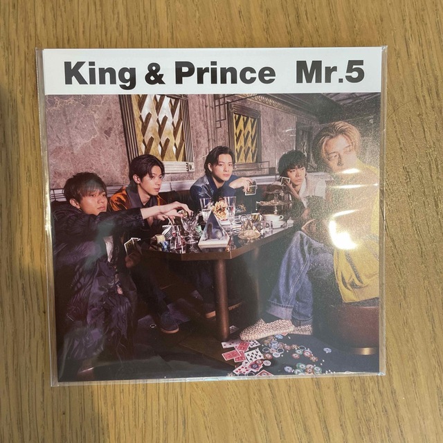 King & Prince(キングアンドプリンス)のMr.5 / King&Prince 通常盤 エンタメ/ホビーのCD(ポップス/ロック(邦楽))の商品写真
