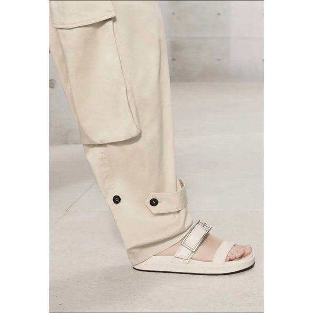 ZARA - ZARA ザラ レザー サンダル 39 完売品 新品タグ付きの ZARA - ZARA ザラ レザー サンダル 39 完売品 新品タグ付きの