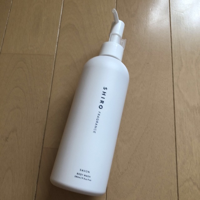 shiro(シロ)のSHIRO シロ　サボン　ボディソープ　280ml 新品未使用 コスメ/美容のボディケア(ボディソープ/石鹸)の商品写真