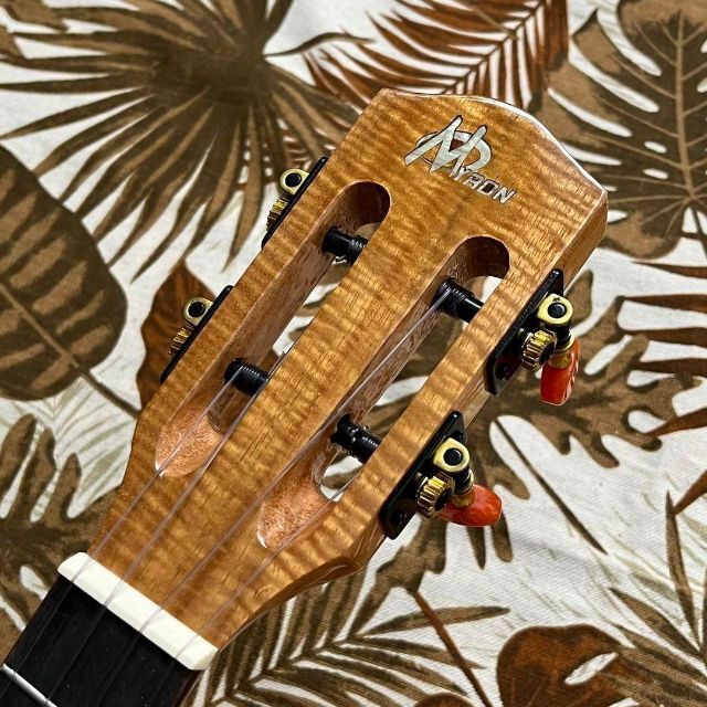 【総単板】Myronのアカシアコア材エレキ・コンサートウクレレ【ukulele】 良質 minyoukashi.com