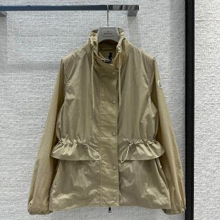モンクレール ベージュ スプリングコート(レディース)の通販 66点