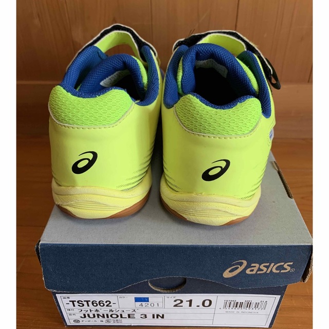 asics(アシックス)の21.0サッカーシューズ室内フットサル スポーツ/アウトドアのサッカー/フットサル(シューズ)の商品写真