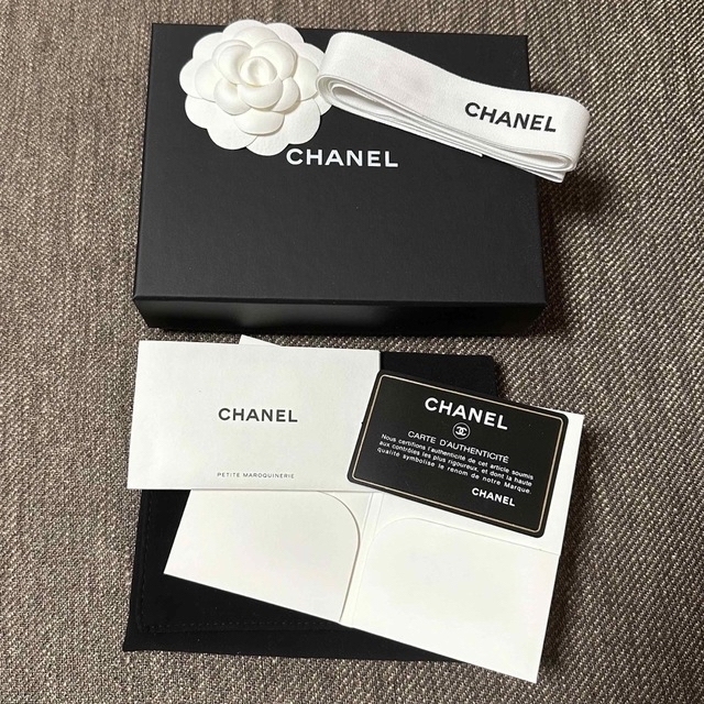 CHANEL シャネル 三つ折財布 クラシック スモール フラップ ウォレット