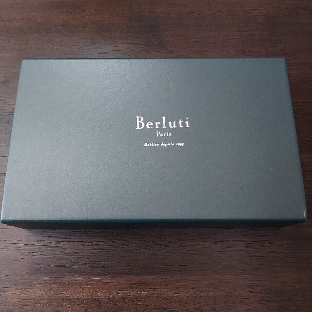 Berluti ベルルッティ ジャイアントシルクスクリット ハンカチチーフ