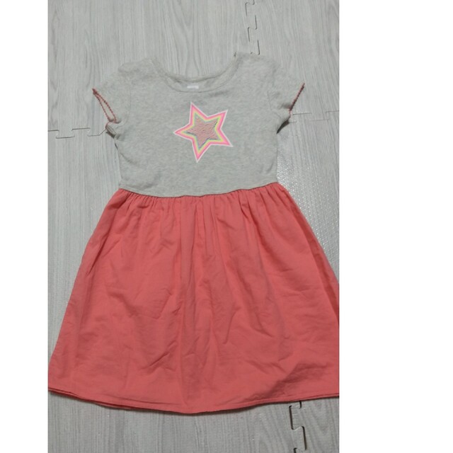 GAP Kids(ギャップキッズ)のリバーシブルスパンコール　ワンピース キッズ/ベビー/マタニティのキッズ服女の子用(90cm~)(ワンピース)の商品写真