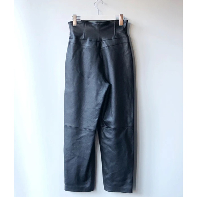 LEATHER ONE-TUCK PANTS フミカウチダ 完売品♡早い者勝ち! | www.ofa.sg