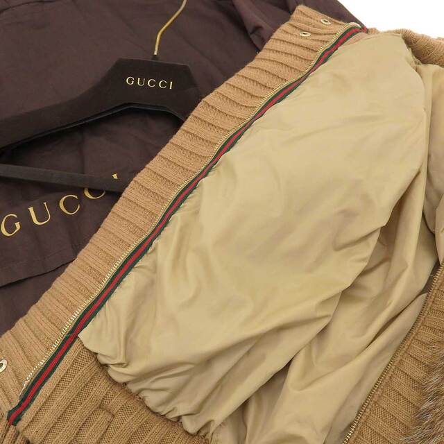 Gucci(グッチ)の【本物保証】 超美品 グッチ GUCCI  ファー付き ニット ジャケット キャメル フォックスファー XS ベルト付 ジャンパー アウター レディースのトップス(ニット/セーター)の商品写真