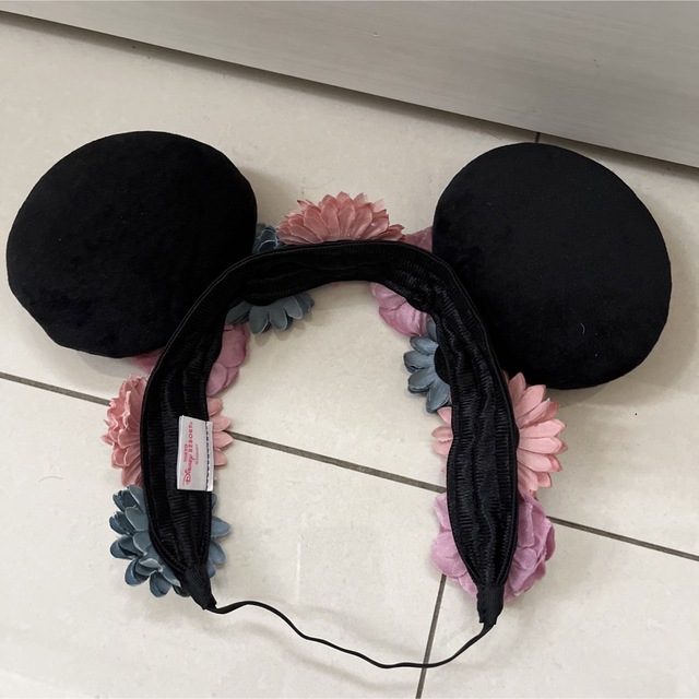 Disney(ディズニー)のディズニーリゾート　ミニーちゃんお花カチューシャ レディースのヘアアクセサリー(カチューシャ)の商品写真