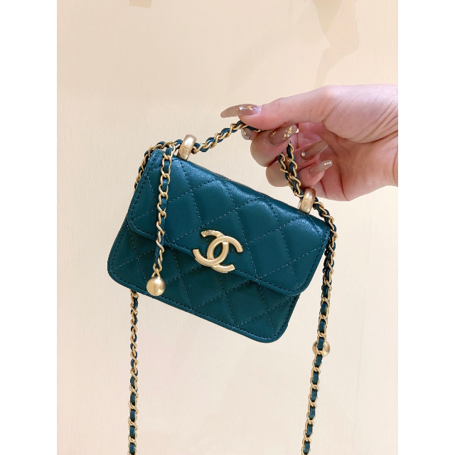 値頃 CHANEL - 美品CHANELレディースバッグ ショルダーバッグ