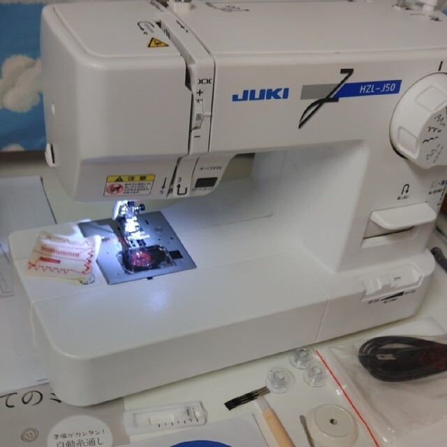 JUKI HZL-J50 　コンパクト電子ミシン