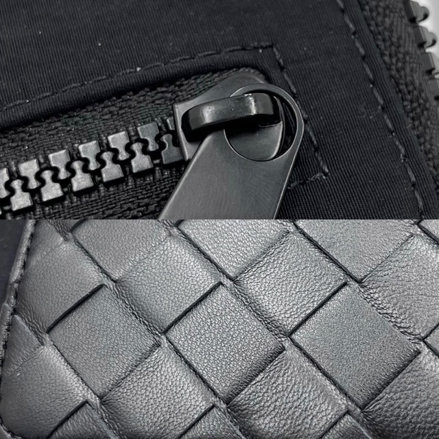 Bottega Veneta(ボッテガヴェネタ)のBOTTEGAVENETA ボッテガヴェネタ ポーチ イントレチャート ショルダーポーチ ミニバッグ 肩掛け 斜め掛け 小物入れ レザー  ナイロン   ブラック 黒 ブラック金具 メンズ 美品【中古品】 メンズのバッグ(セカンドバッグ/クラッチバッグ)の商品写真