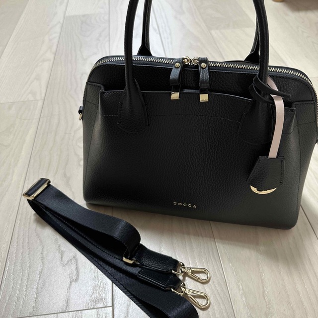 NOBLESSE LEATHER TOTE レザートート　TOCCA