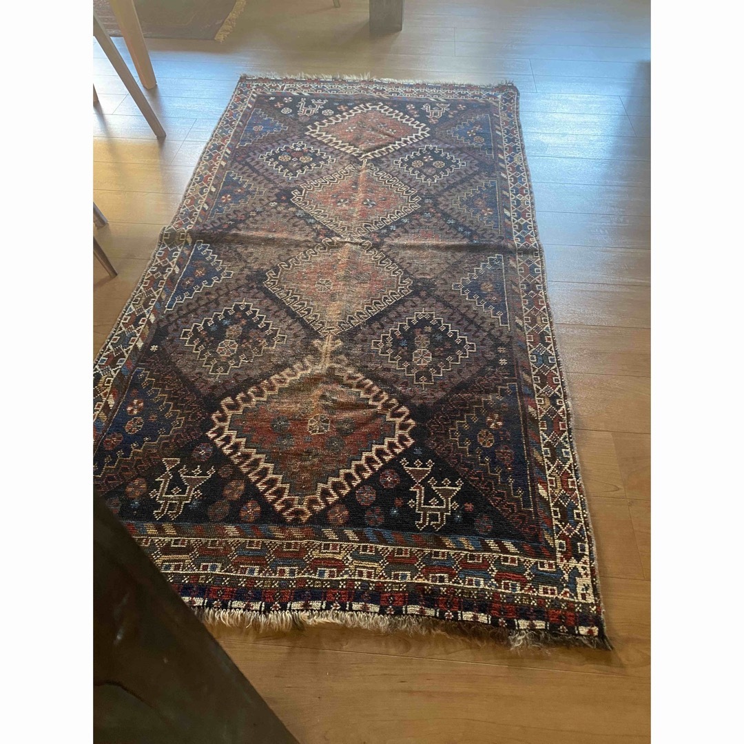 IDEE(イデー)のAntique khamse qashqai rug※GW終了までお値下げ！ インテリア/住まい/日用品のラグ/カーペット/マット(ラグ)の商品写真