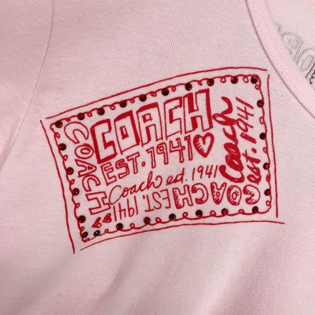 COACH(コーチ)のCOACH　コーチ　ポピーちゃん　半袖Tシャツ　ピンク　ビジュー　Sサイズ レディースのトップス(Tシャツ(半袖/袖なし))の商品写真