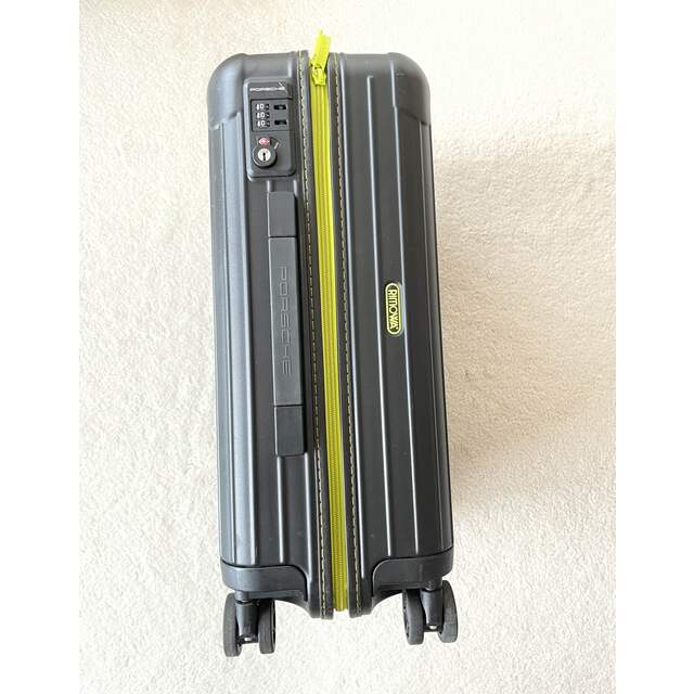 リモワ スーツケース ポルシェデザイン 機内サイズ