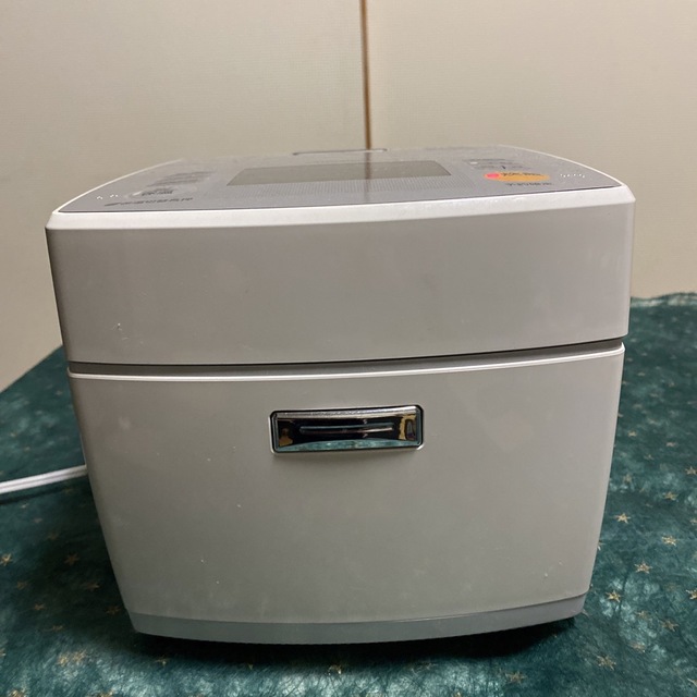 三菱IH炊飯器5.5合NJ-UA104 | フリマアプリ ラクマ