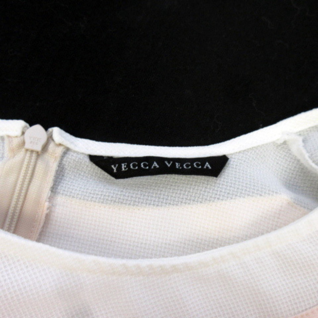 YECCA VECCA(イェッカヴェッカ)のイェッカヴェッカ YECCA VECCA ブラウス フリル フレア  レディースのトップス(シャツ/ブラウス(半袖/袖なし))の商品写真