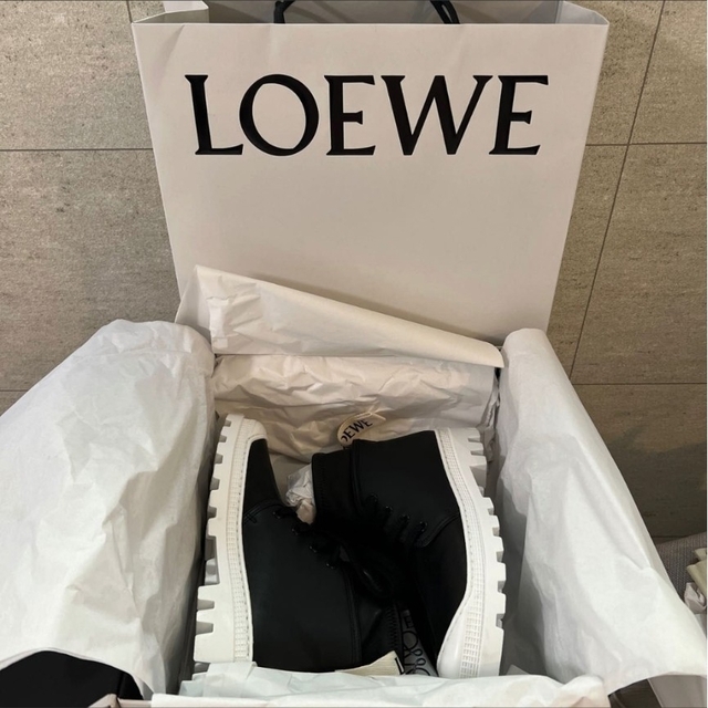 LOEWE(ロエベ)のLOEWE　レイヤードレザーアンクルブーツ　スニーカー レディースの靴/シューズ(スニーカー)の商品写真