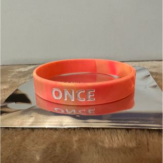 トゥワイス(TWICE)の【TWICE】ONCE READY TO BEランダムラバーバンド(アイドルグッズ)