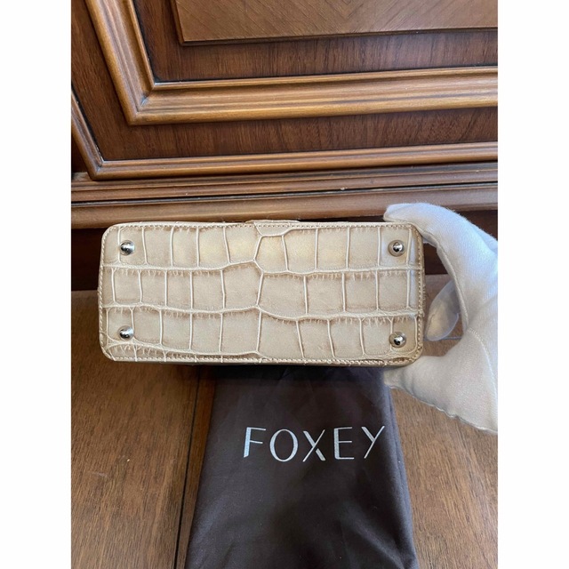 FOXEY - FOXEY バッグ ガトーショコラ ストラップ付の通販 by FOXEY - FOXEY バッグ ガトーショコラ ストラップ付の通販 by