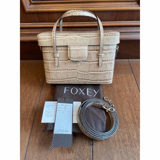 フォクシー(FOXEY)のFOXEY  バッグ ガトーショコラ ストラップ付(ハンドバッグ)