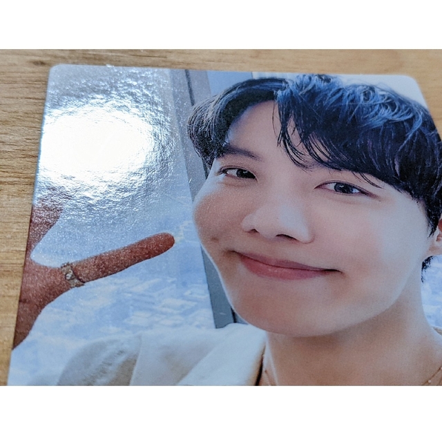 防弾少年団(BTS)(ボウダンショウネンダン)のBTS MERCH BOX #10  フォトカード  j-hope エンタメ/ホビーのタレントグッズ(アイドルグッズ)の商品写真