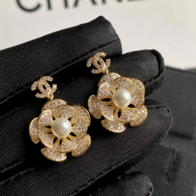上品!CHANEL 花 ピアス 開店祝い www.toyotec.com