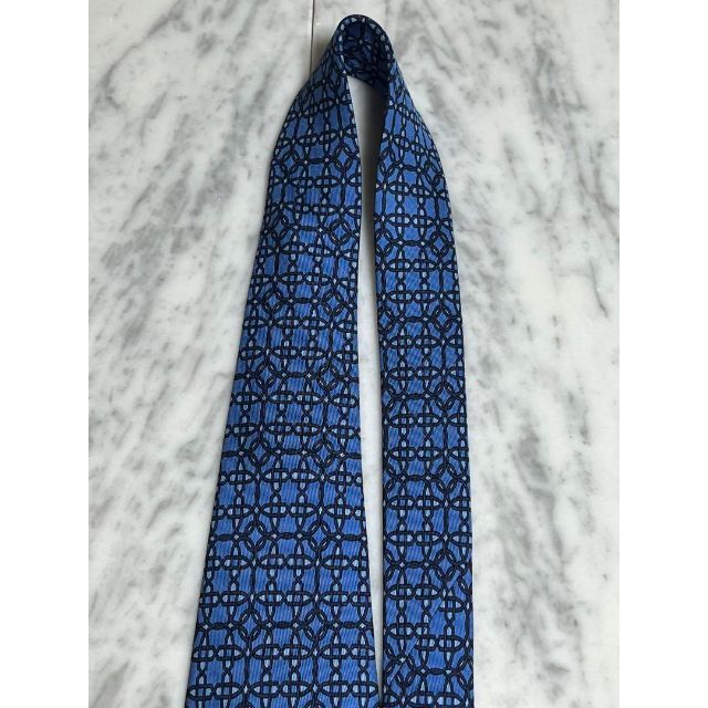 Hermes - 【世界最高峰ネクタイ✨️美品✨️】HERMES ブルー系 総柄の