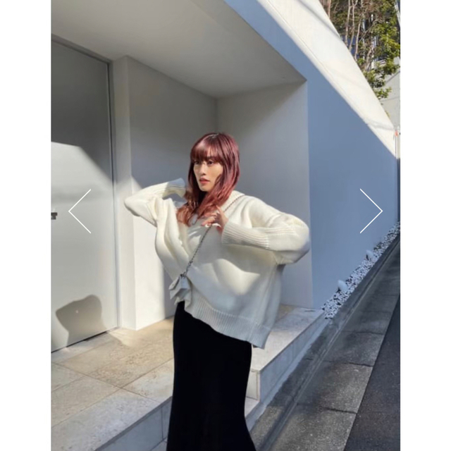 moussy(マウジー)のMOUSSY BACK SLIT OVER ニット マウジー オーバーニット レディースのトップス(ニット/セーター)の商品写真