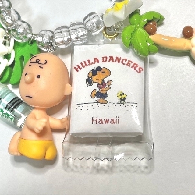 SNOOPY(スヌーピー)のハワイで砂遊びをする✨ 男の子👦🏝️キーホルダー ハンドメイドのアクセサリー(キーホルダー/ストラップ)の商品写真