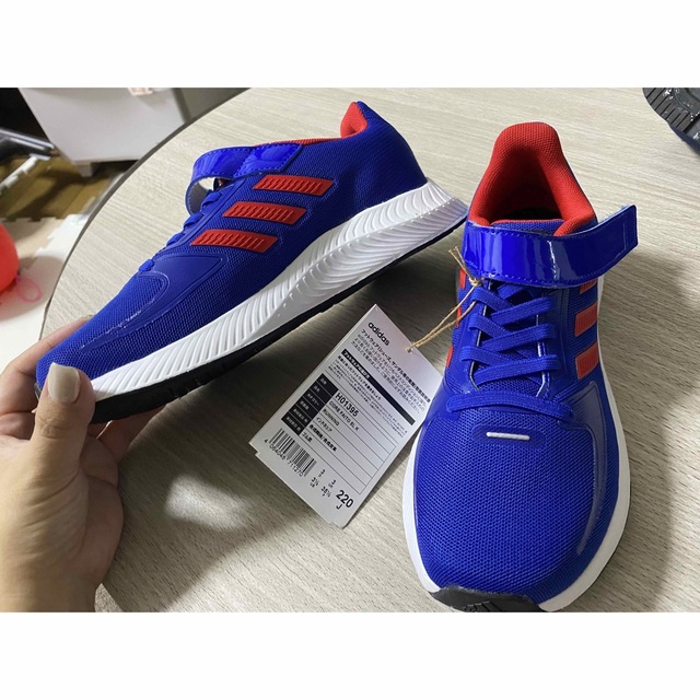 adidas(アディダス)のかぶさん専用⭐️adidas スニーカー22センチ　新品 キッズ/ベビー/マタニティのベビー靴/シューズ(~14cm)(スニーカー)の商品写真