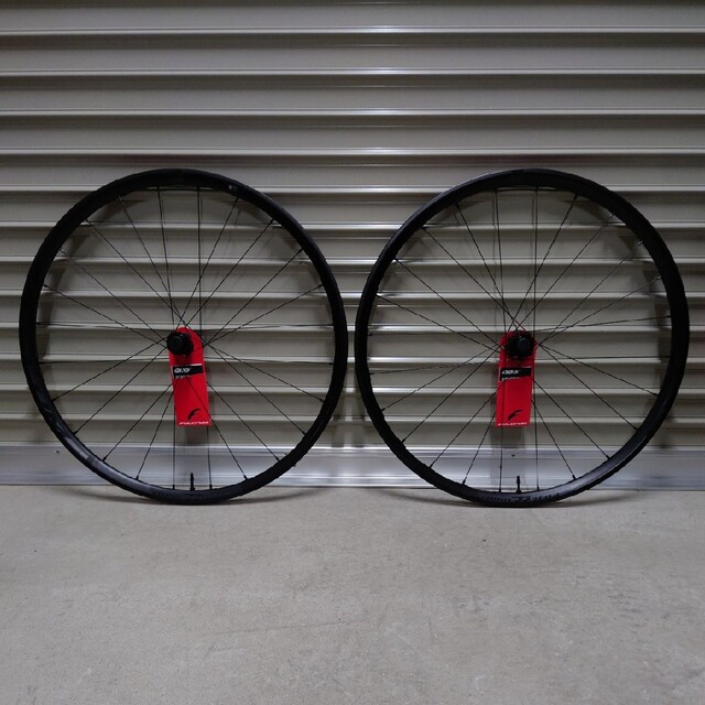 美品 フルクラム FULCRUM RAPID RED 3 シマノハブ 700c 最安値級価格