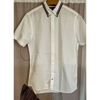トミーヒルフィガー(TOMMY HILFIGER)のトミーヒルフィガー マルチストライプ ボタンダウン 半袖 刺繍 ドレスシャツ(シャツ)