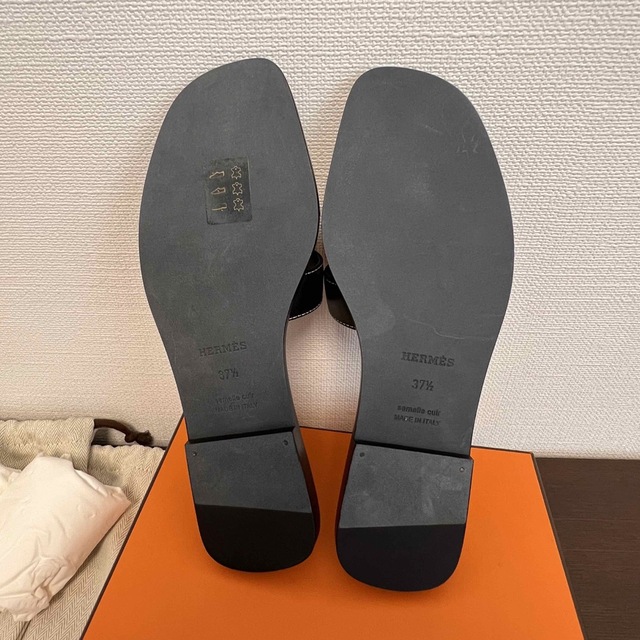 Hermes - エルメス フラットサンダル《オラン》ブラック サイズ37.5