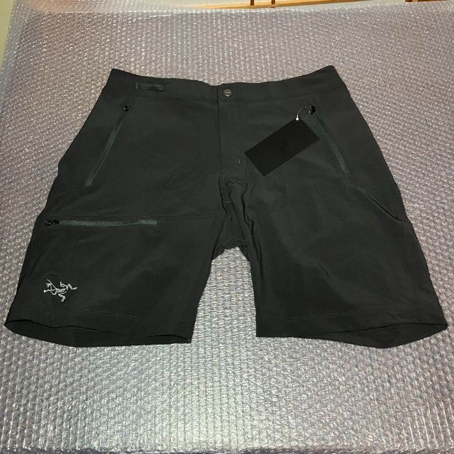 ARC'TERYX(アークテリクス)のアークテリクス GAMMA LIGHTWEIGHT SHORT ブラック 32 メンズのパンツ(ショートパンツ)の商品写真