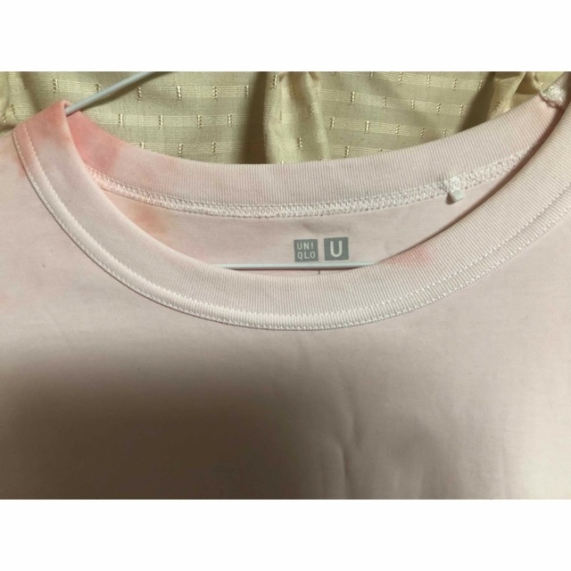 ユニクロ ホワイト ピンク Tシャツ L メンズのトップス(Tシャツ/カットソー(半袖/袖なし))の商品写真