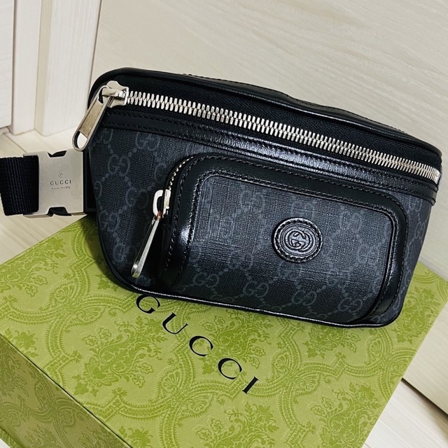 美品 GUCCI メンズ ボディーバッグ - ボディーバッグ