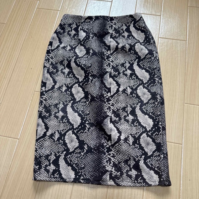 ANAP(アナップ)のANAPパイソンタイトスカート   レディースのスカート(ミニスカート)の商品写真