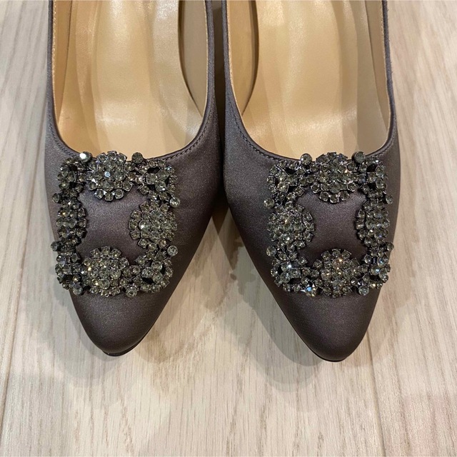 MANOLO BLAHNIK(マノロブラニク)のパンプス　マノロブラニク　ハンギシ風　ピンヒール レディースの靴/シューズ(ハイヒール/パンプス)の商品写真