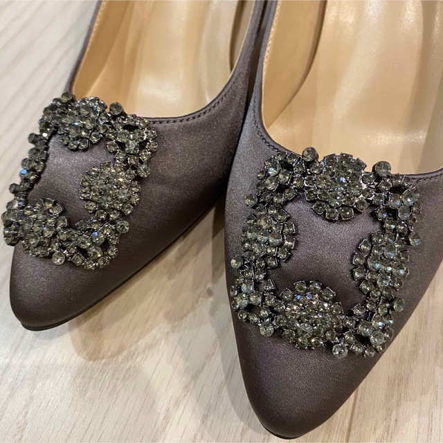 MANOLO BLAHNIK(マノロブラニク)のパンプス　マノロブラニク　ハンギシ風　ピンヒール レディースの靴/シューズ(ハイヒール/パンプス)の商品写真