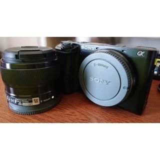 SONY a6100 本体＋Eマウント単焦点レンズ＋ストロボ(レンズ(単焦点))