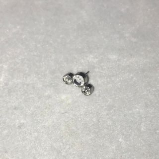 430/ 9mm スレッドレス エンド クラスター プッシュピン(ピアス)