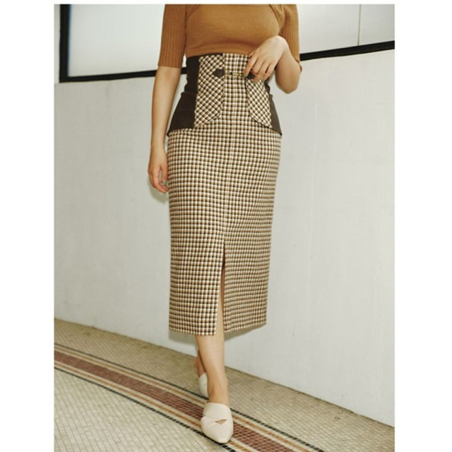 新品 タグ付き☆LILY BROWN○ビット付き合皮切り替えタイトスカート