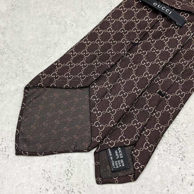 Gucci(グッチ)の極美品✨ GUCCI ネクタイ GG柄 チェーン シルク100% ブラウン 茶色 メンズのファッション小物(ネクタイ)の商品写真