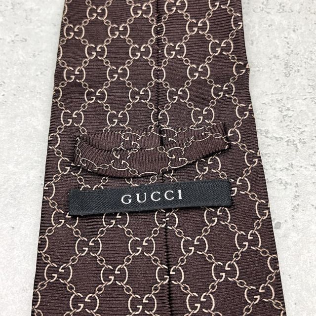 Gucci(グッチ)の極美品✨ GUCCI ネクタイ GG柄 チェーン シルク100% ブラウン 茶色 メンズのファッション小物(ネクタイ)の商品写真