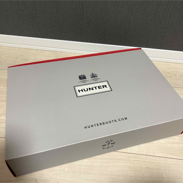 HUNTER(ハンター)の新品 HUNTER レディース リファインド グロス キルテッド トール 24 レディースの靴/シューズ(レインブーツ/長靴)の商品写真