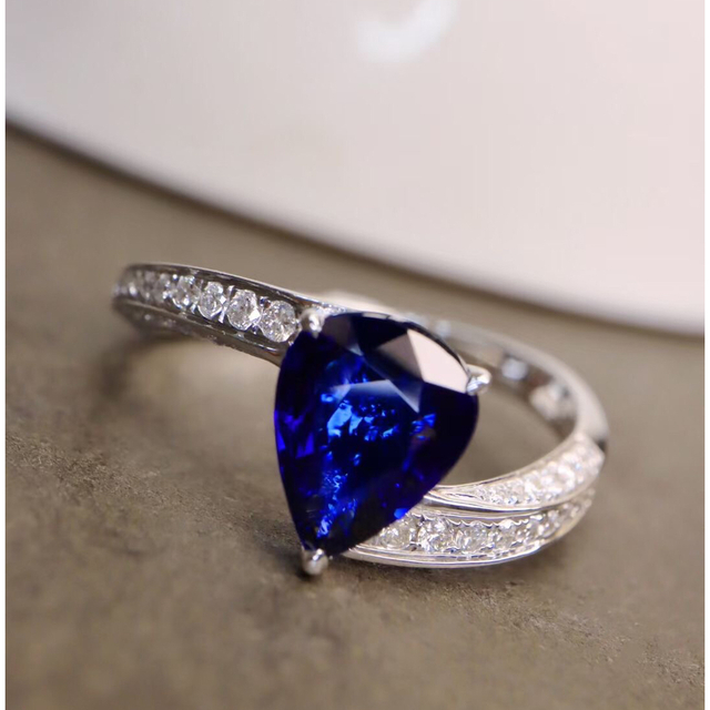 天然 ロイヤルブルーサファイア ダイヤ リング1.35ct k18 ¥2