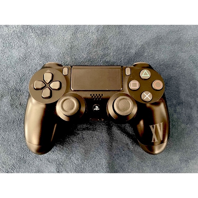 PlayStation 4 FINAL FANTASY XV LUNA EDIT